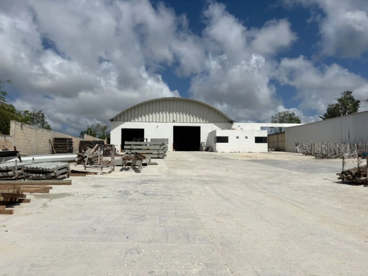 Bodega en Renta/ Venta en Cancún de 2,000m² construidos — foto 5