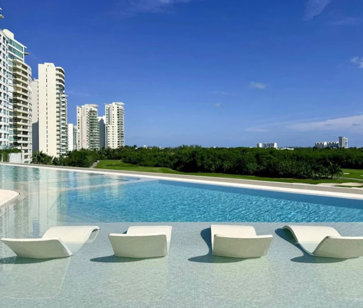 RENTA Departamento WOHA, Cancún