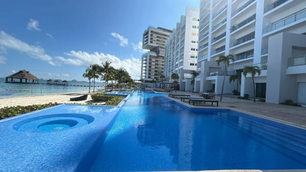 Hermoso departamento con vista al mar recien remodelado 3rec