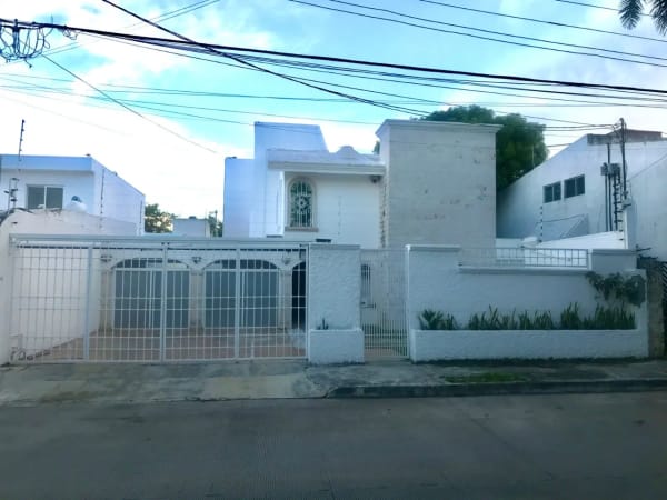 Casa 3 Recámaras, 3.5 Baños en Cancún cerca Puerto