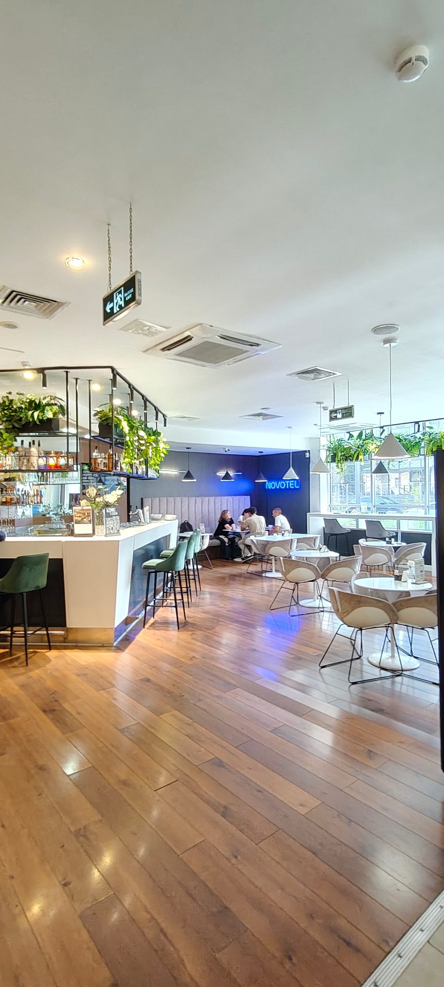 Olive Lounge