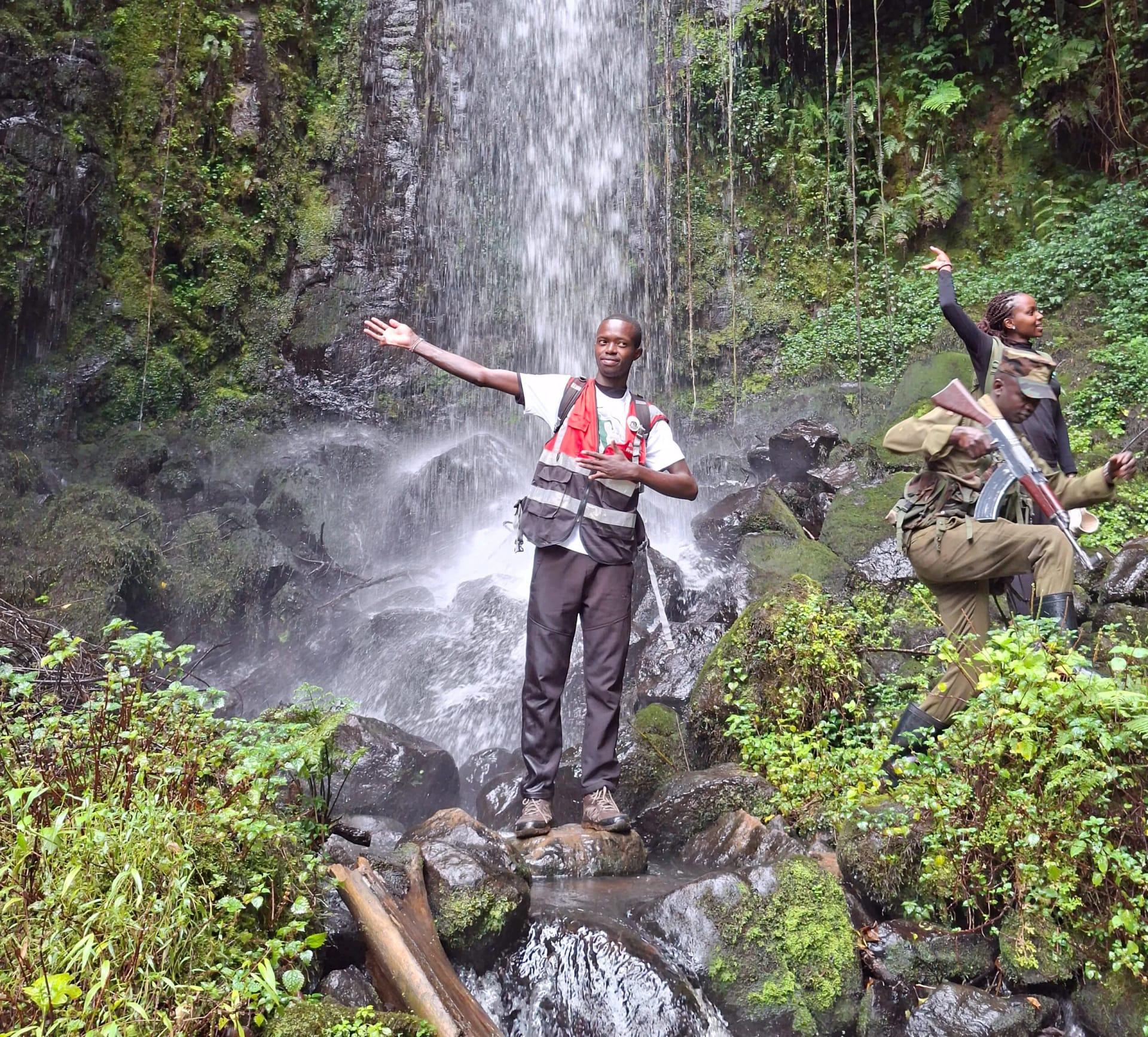 Ragati Forest & Waterfalls Chase Hike photo 3