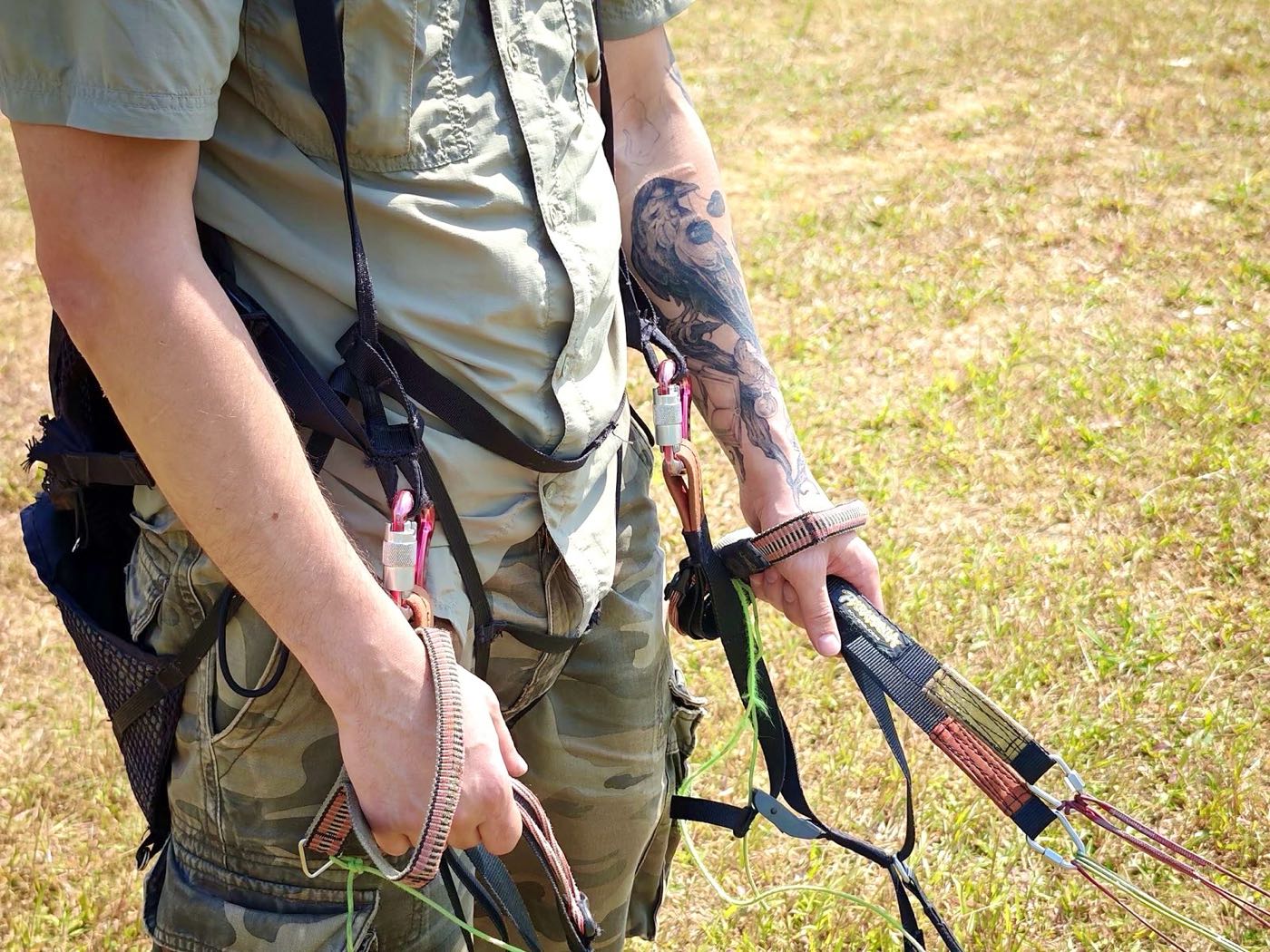 Equipment revision: risers and brakes connected to the harness