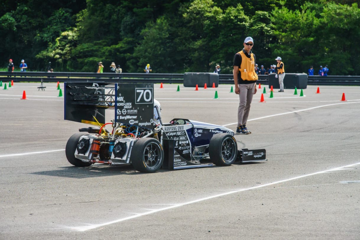 Dynamic event at Formula Student Japan 2019