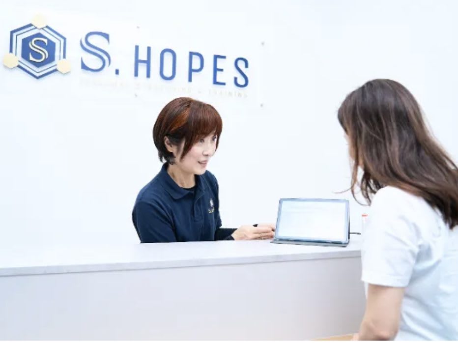 ストレッチ専門パーソナルジム【S.HOPES】プレミア四郷店レセプション