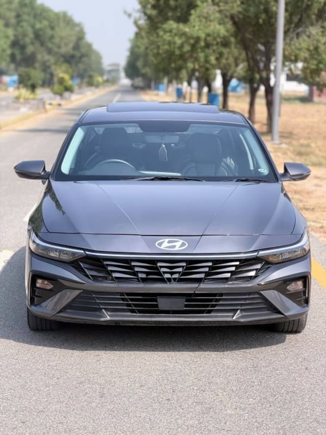 Hyundai Elantra 2025 Hybrid