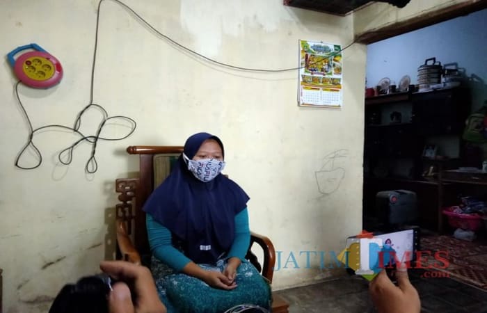 Harus Tahu Lanjutkan Kuliah, Guru TK Ini Dipecat setelah Berurusan dengan Debt Collector Puluhan Pinjaman Online