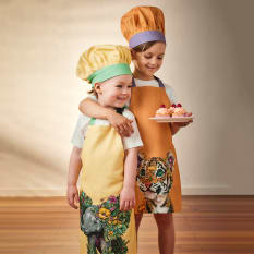 Maxwell & Williams Wild Planet Kids Apron and Hat Set