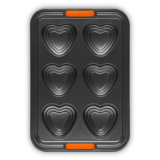 Le Creuset Non-Stick Tiered Heart Tray, 6 Cup