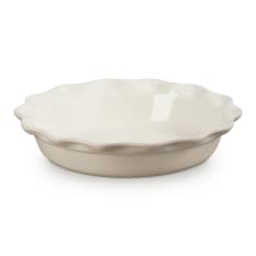 Le Creuset Ruffled Stoneware Pie Dish, 23cm