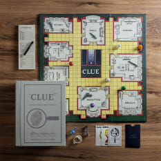 WS Games Clue Vintage Bookshelf Edition