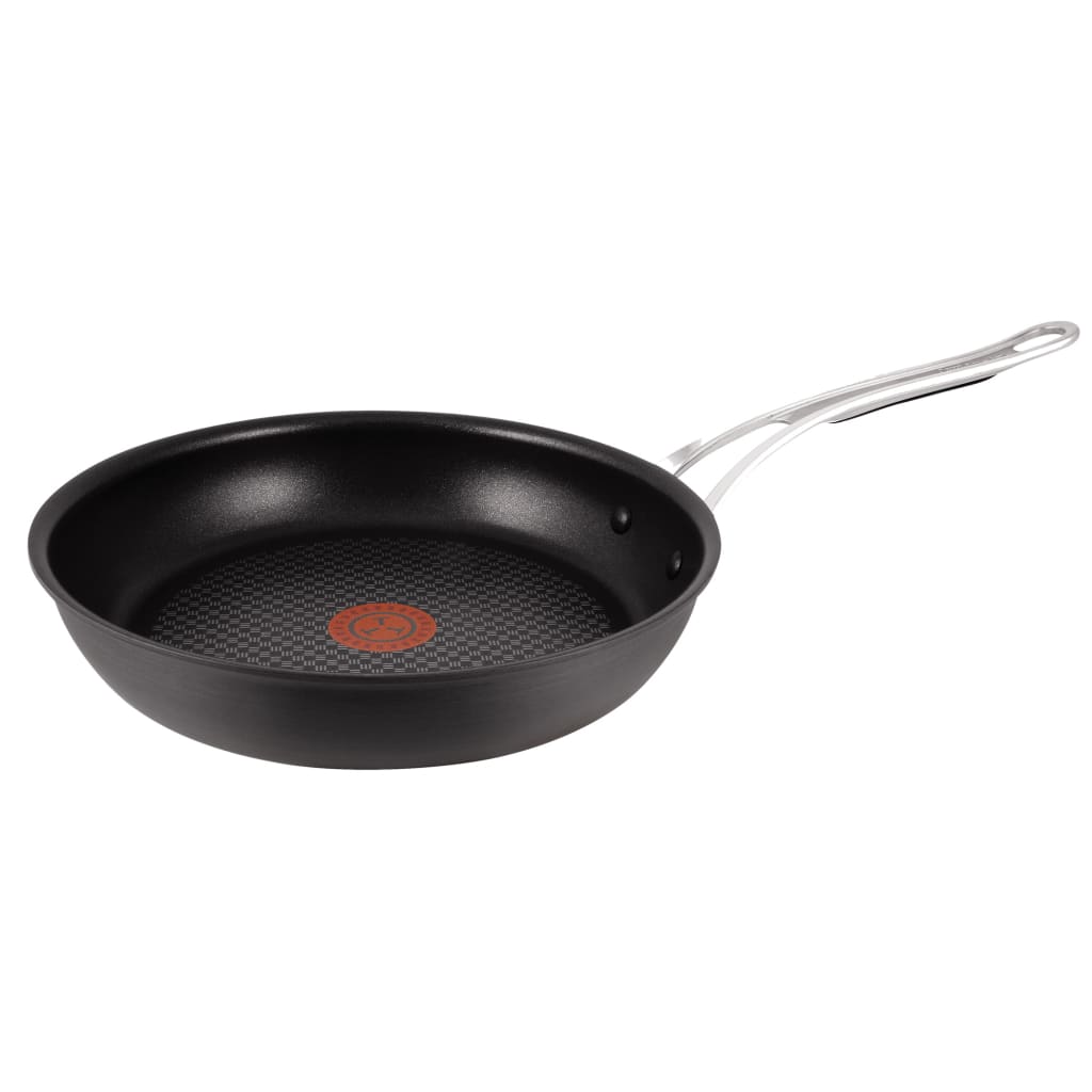 hard anodised frying pan