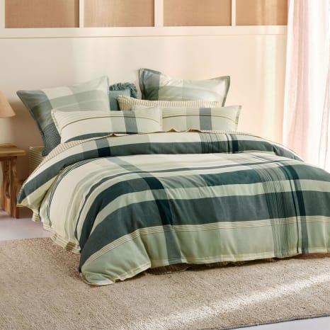 Image of Linen House Levon Duvet Cover Set