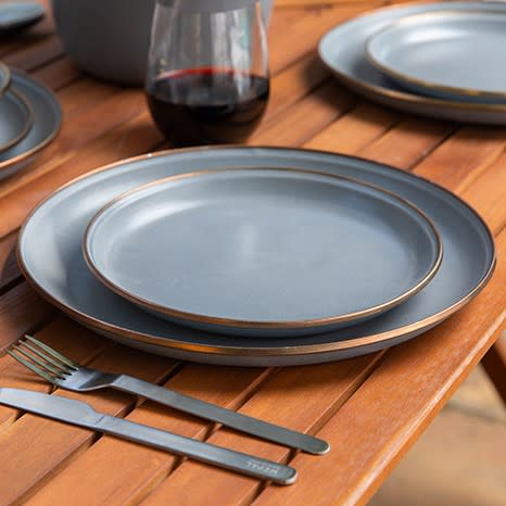 Image of Outdoor Dinnerware