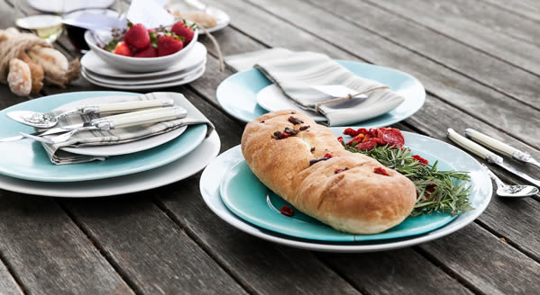 Easy Outdoor Entertaining