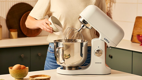 Santa’s secret helper 🎅 - Whisk, mix & make merry with Kenwood!