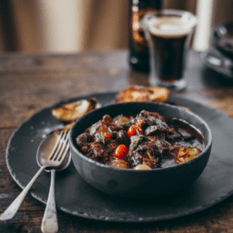 Rich porter oxtail potjie