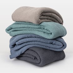 Blankets, Throws & Quilts