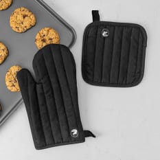 Oven Mits & Pot Holders