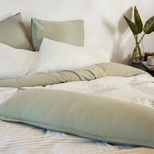  Bed & Bath 