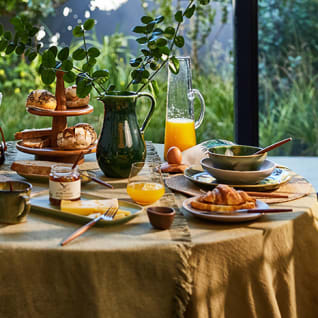 Nouveau Nature table inspiration