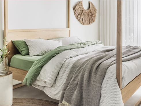 Thread Office Reversible Woven Fringe Throw