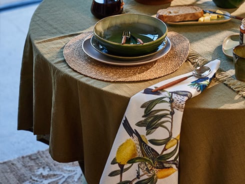 The table loves a stonewashed touch