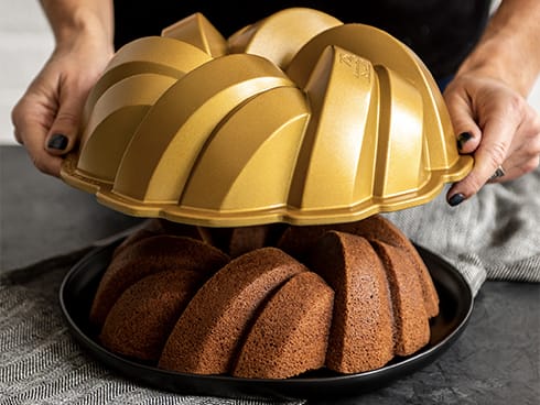 Pioneers of the Bundt™ pan — not just for good looks 😮‍💨