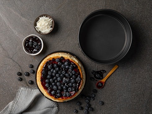 Our love language: Non-Stick Bakeware baby! 😍