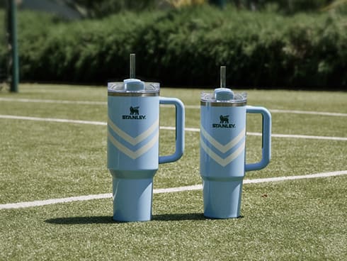 Summer style is served with the Chevron Collection 🎾