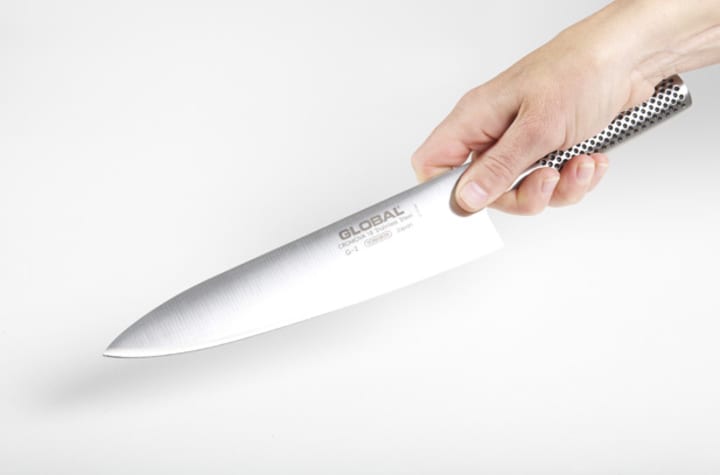 holding a chefs knife correctly