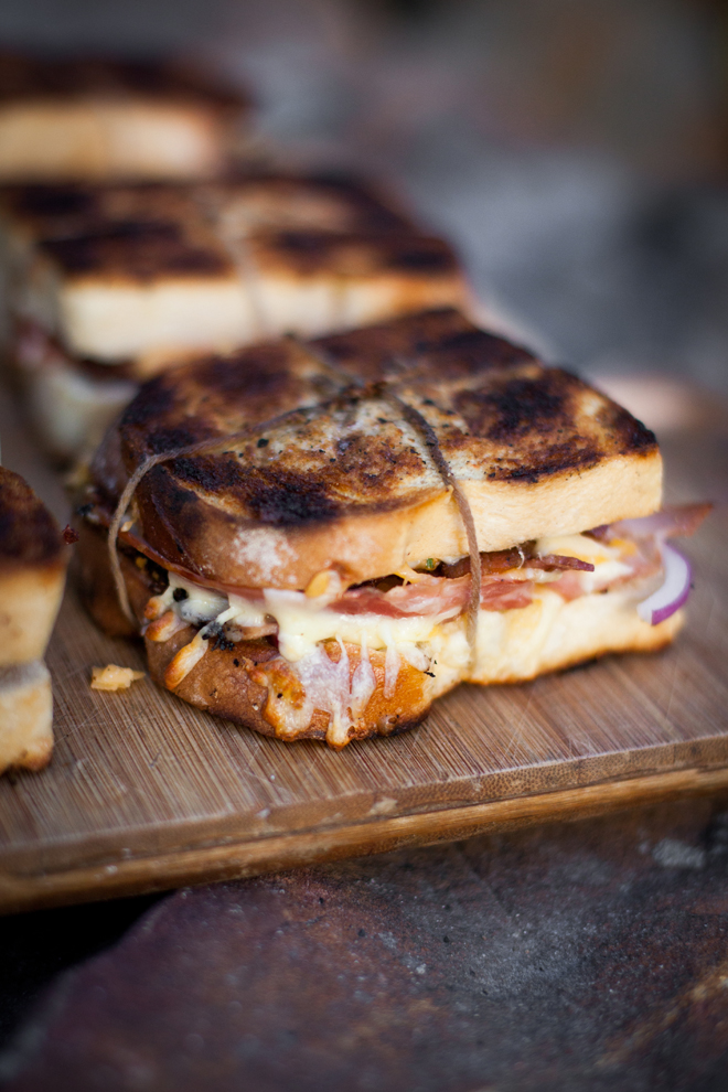 Triple pig & fig braai broodjies - Yuppiechef Magazine