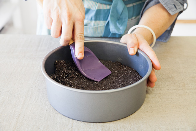 A Nearly No Bake Oreo And Nutella Cheesecake