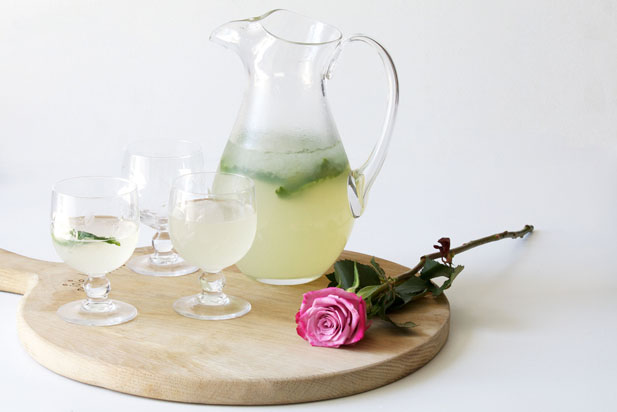 5 Great Uses For Rose Water