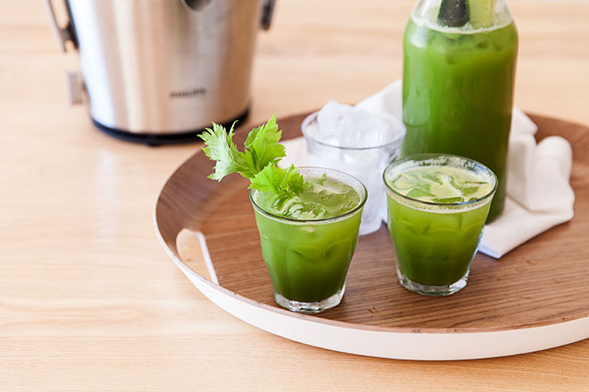 Green-juice-in-glasses