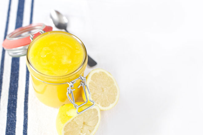 Homemade lemon curd