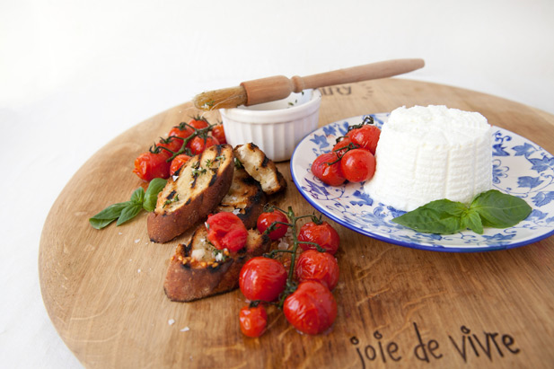 Ricotta cheese served with bruschetta