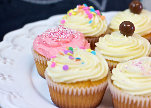 How To Use A Piping Bag Yuppiechef Magazine
