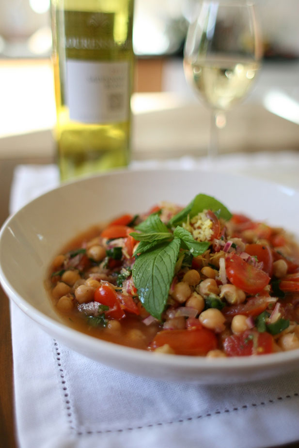 Chickpea, chilli, lemon & mint salad Yuppiechef Magazine