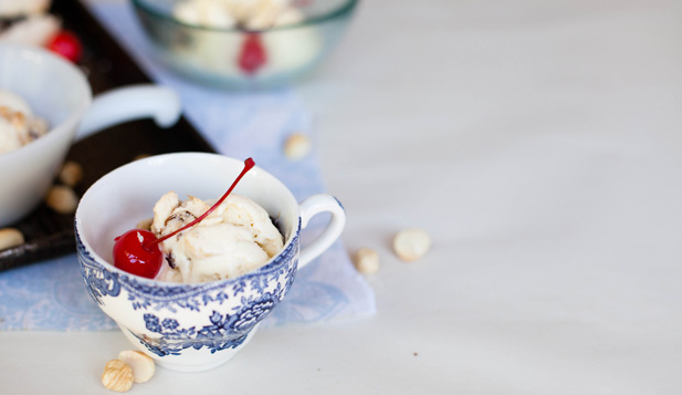 Ready to serve mince pie ice cream