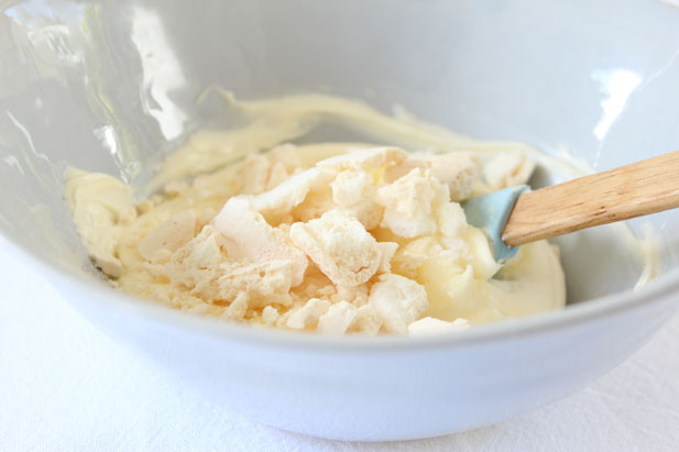 Meringue ice cream mixture