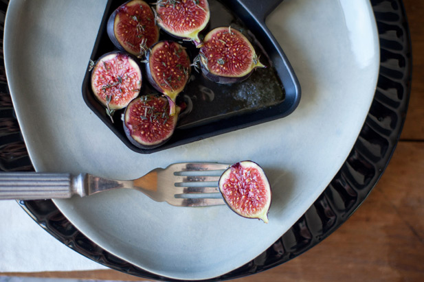 caramelising figs on a raclette