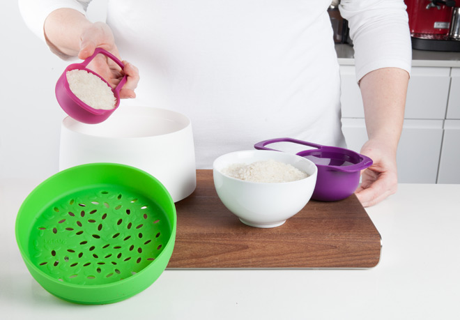 Using the Lékué Microwave Rice and Grain Cooker