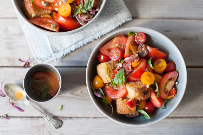 Panzanella salad