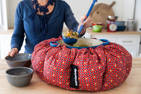 The magical bag that cooks and keeps food at a constant temper