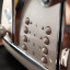 DeLonghi Icona Metallics 4-Slice Toaster, 1800W - Beige detail of function buttons
