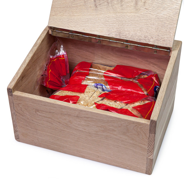 Detail image of Laid Back Company Oak Du Pain Bread Bin