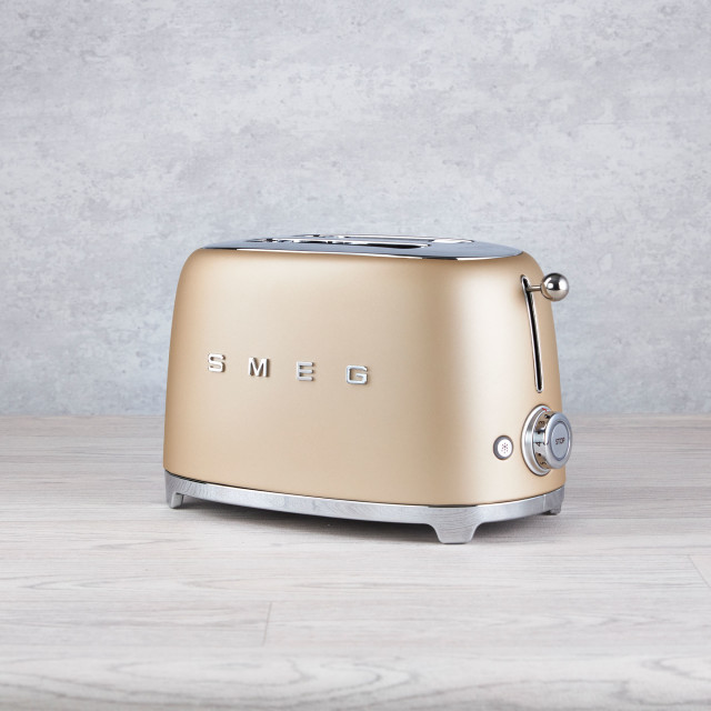 Smeg Retro 2 Slice Toaster - Matt Champagne lifestyle angle