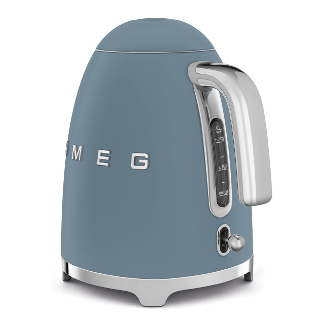 Smeg Retro Cordless Kettle, 1.7L - Storm Blue Matt angle