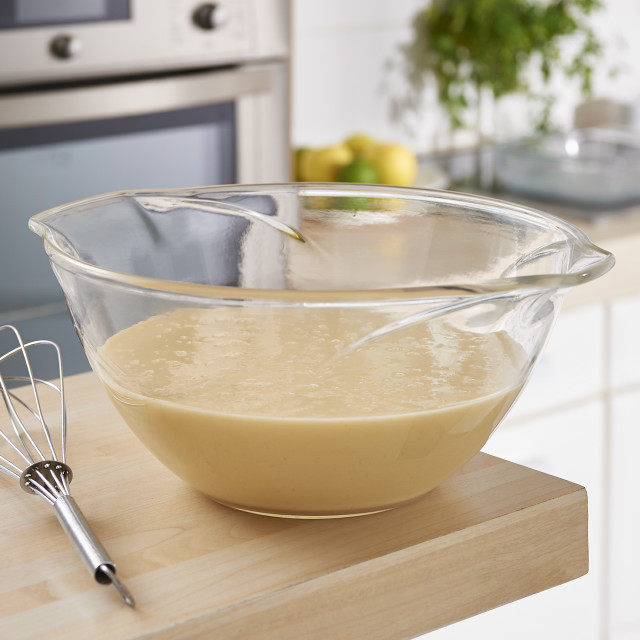 Pyrex Classic Vintage Glass Mixing Bowl, 2.7L